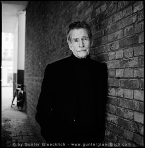 Gunter Glücklich Photography - McIlvanney, William - Alphabetical