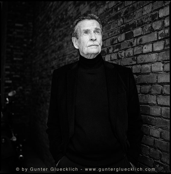 Gunter Glücklich Photography - McIlvanney, William - Alphabetical