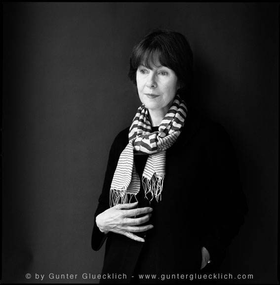 Gunter Glücklich Photography - Simmonds, Posy - Alphabetical