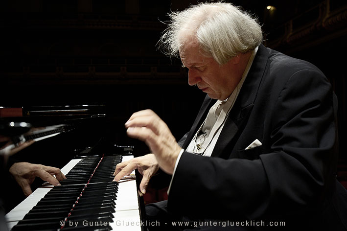 Gunter Glücklich Photography - Sokolov, Grigory - Alphabetical