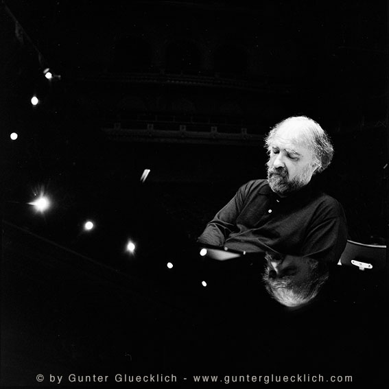 Gunter Glücklich Photography - Lupu, Radu - Alphabetical